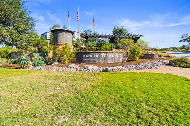 Building Photo - 212 Florenz Ln