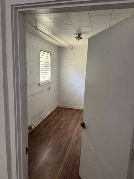 Building Photo - 404 Cobb Ave