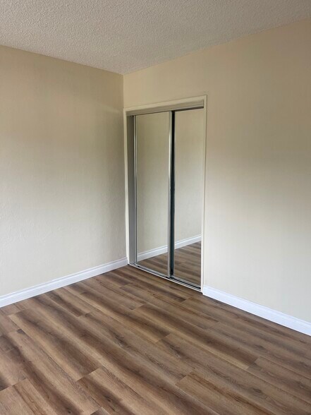 Building Photo - 2105 Speyer Ln