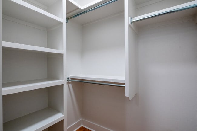 Building Photo - Very nice Newer Construction 3 Bedroom 2.5 Bathroom Townhome in The Heights