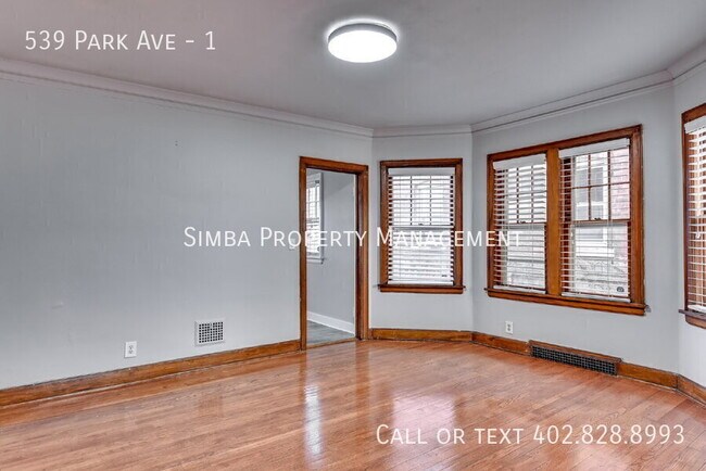 Building Photo - 539 Park Ave