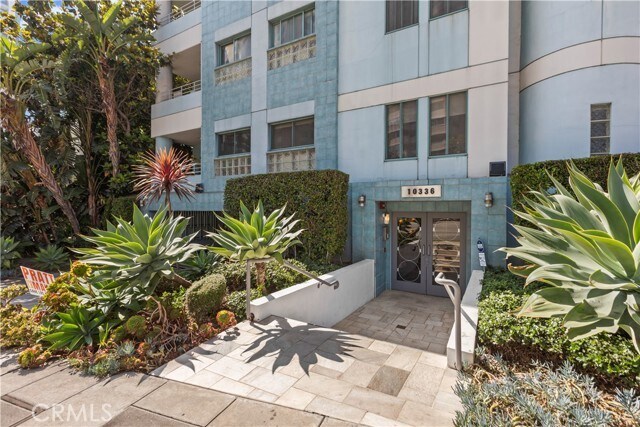 Building Photo - 10336 Wilshire Blvd