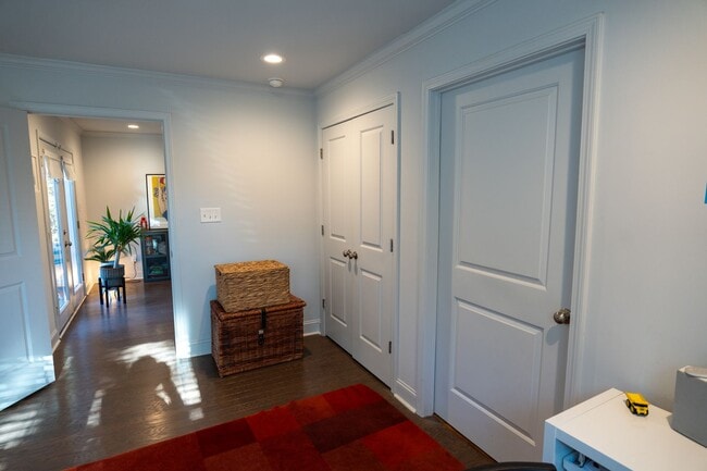 Building Photo - Normaltown home, a Charming 3 bedroom/ 2 bathroom Home Close to UGA and Hospitals!