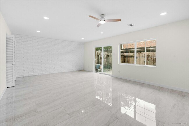 Building Photo - 14366 Misty Meadow Ln