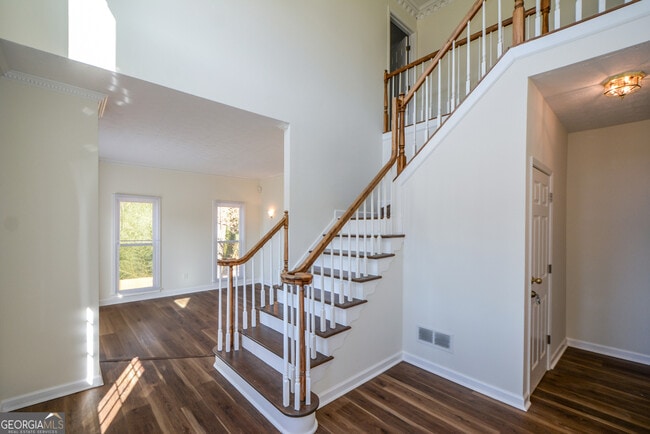 Building Photo - 2972 Hampton Pl