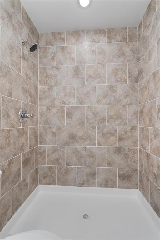 Building Photo - 6211 Manor Rd