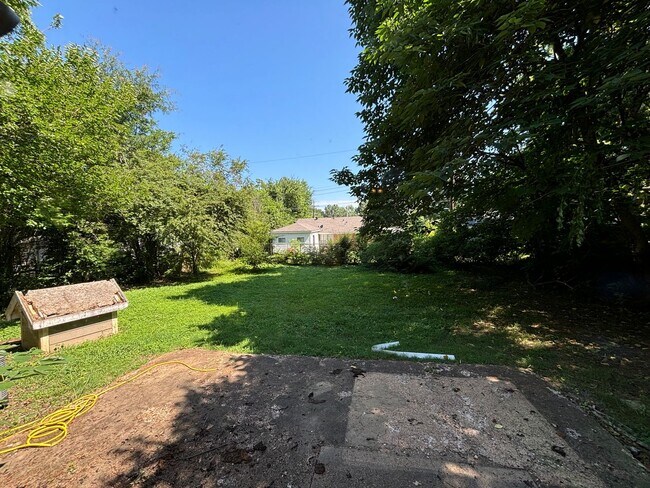 Building Photo - Register your account with Rently to sched...