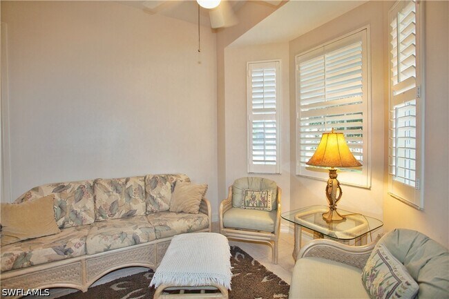 Building Photo - 825 Bentwater Cir