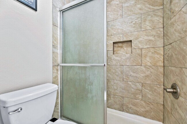 Building Photo - 2715 Woodlark Dr