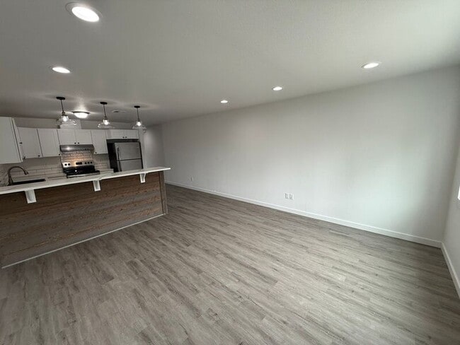 Building Photo - 2603 SW Pickford St