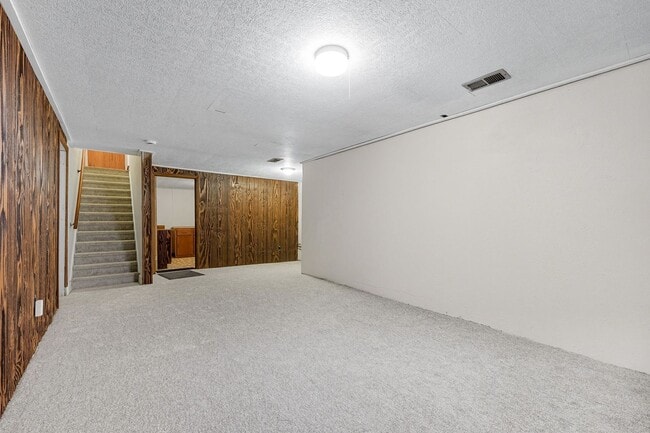 Building Photo - 3070 Reed St