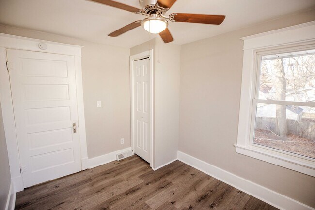 Building Photo - 1806 Marne Ave