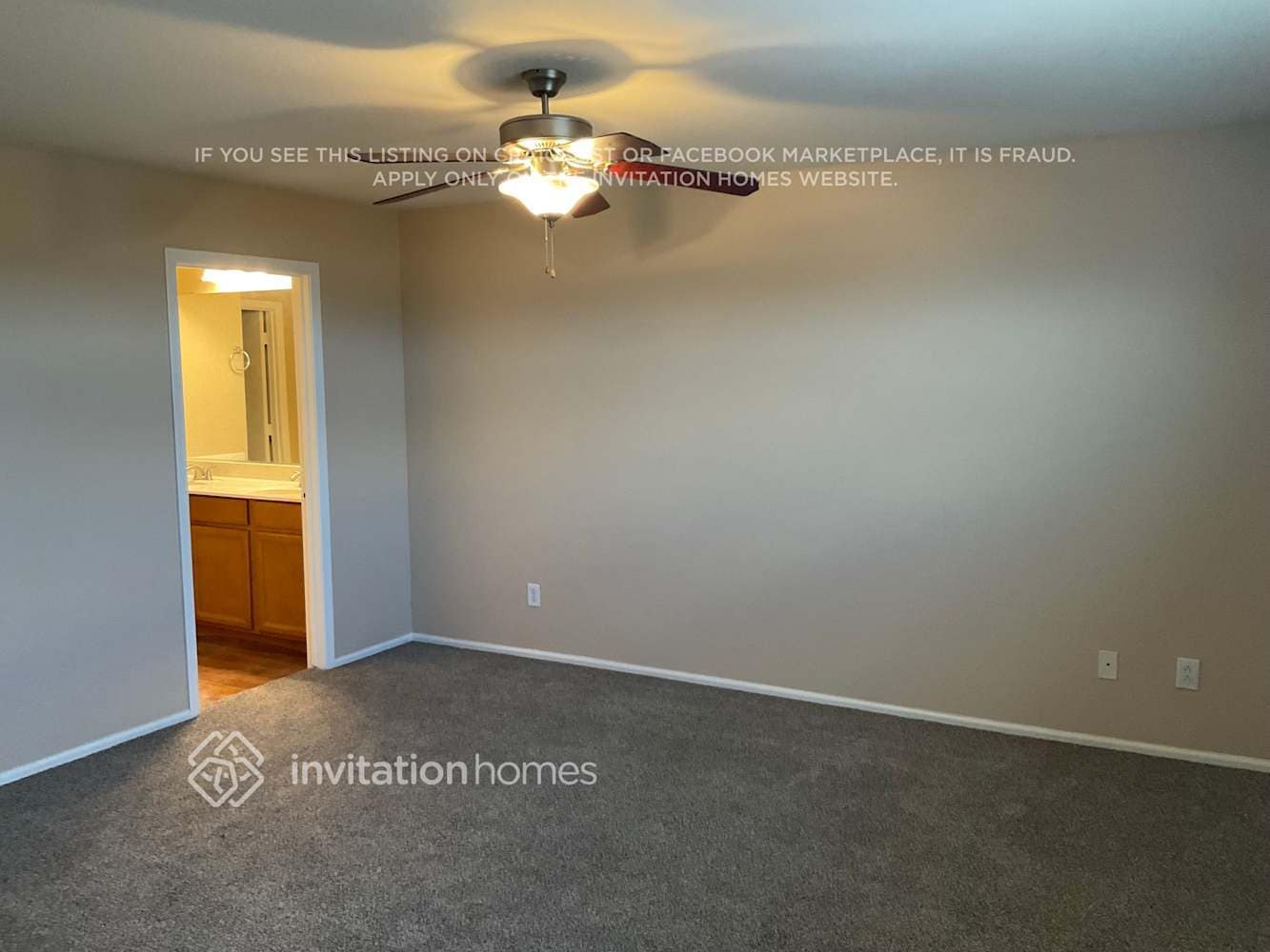 Building Photo - 37611 N Dena Dr