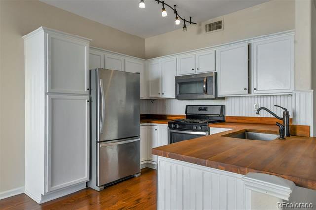 Building Photo - 5435 South Dover Street