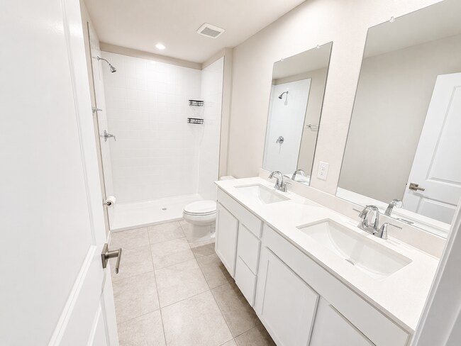 Building Photo - Available Now! Stunning 2025-Built 4BR/2BA South Lakeland Home with Office, Loft, and EV Charger!