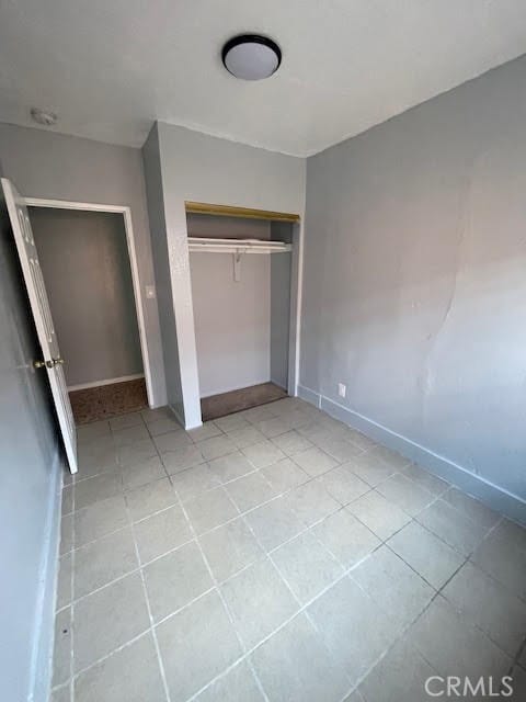 Building Photo - 288 E 43rd Pl