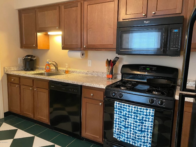 Building Photo - 5013 New Cut Rd