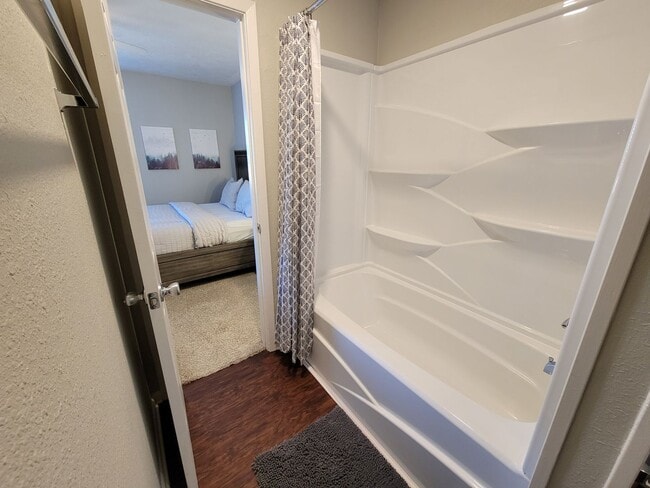 Building Photo - College Station - Cozy 2 Bedroom 1.5 Bath Condo for Lease