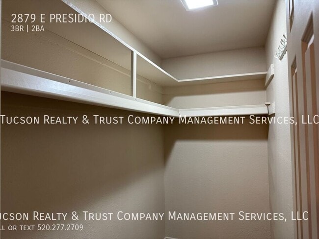Building Photo - 2879 E Presidio Rd