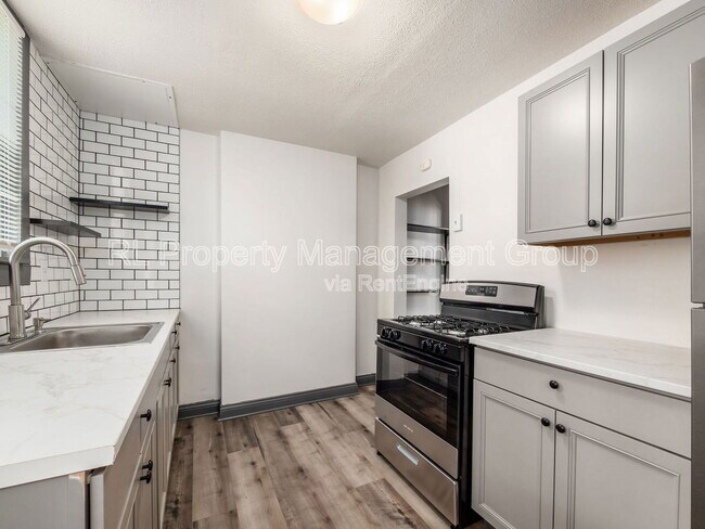 Building Photo - 439 Eldridge Ave