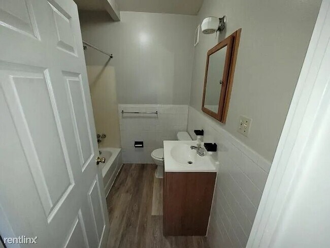 Building Photo - 4201 Shamrock Ave