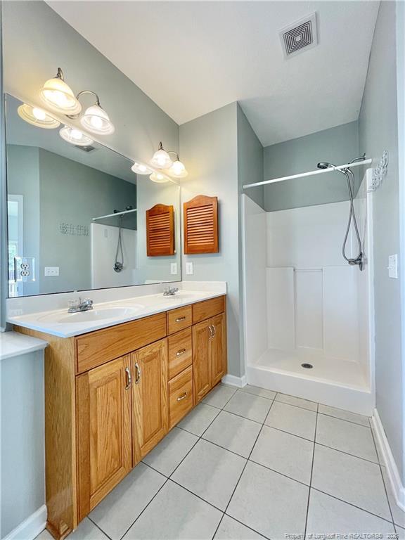 Building Photo - 11 Richmond Park Dr