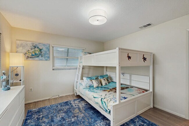 Building Photo - 5111 Canterbury Dr