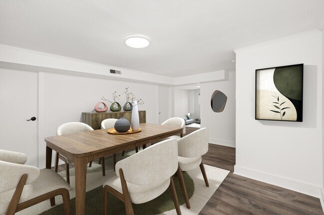 Building Photo - 1919 W Chicago Ave