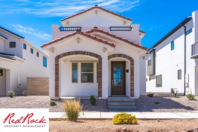 Building Photo - BEAUTIFUL HOME in Desert Color!