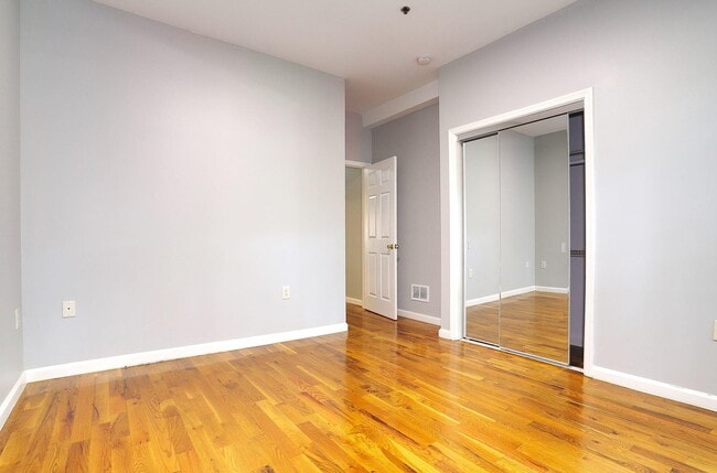 Building Photo - 236 Van Horne St