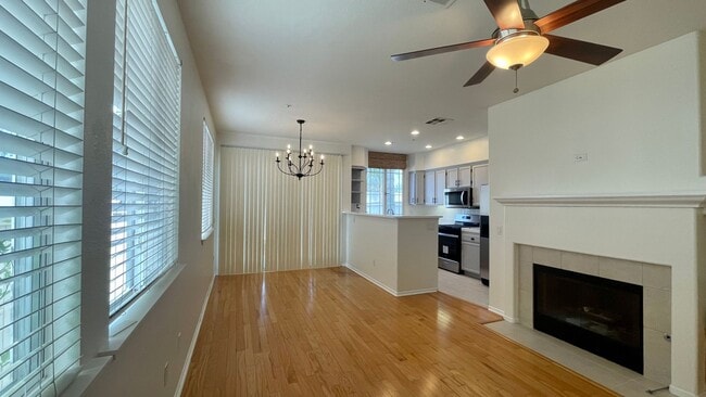 Building Photo - Impressive 2 Story, 2 Bedroom 2.5 Bath tow...