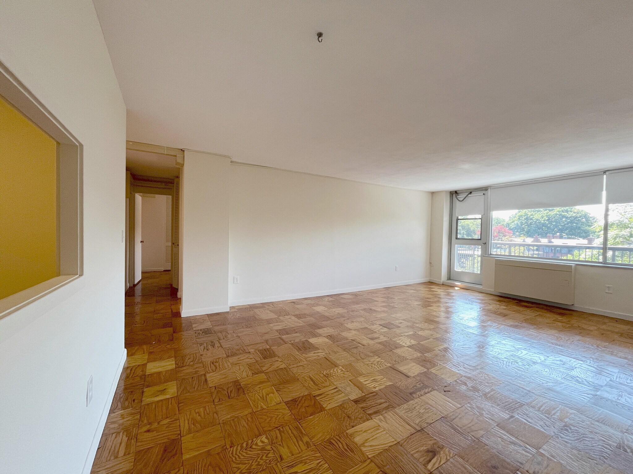 Building Photo - 75 Monmouth St