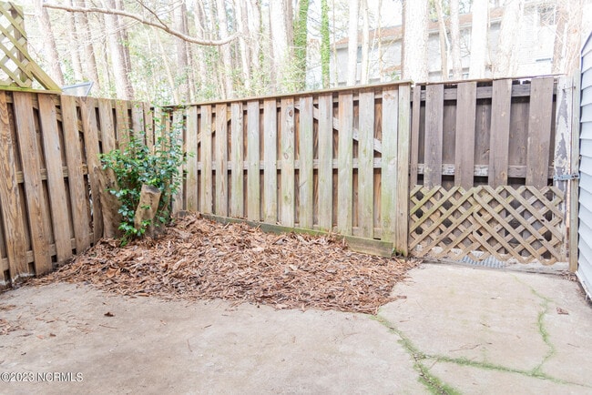 Building Photo - 7195 Sandy Creek Dr