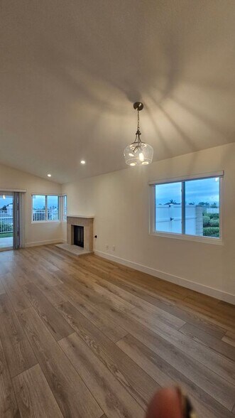 Building Photo - 6853 Shearwaters Dr