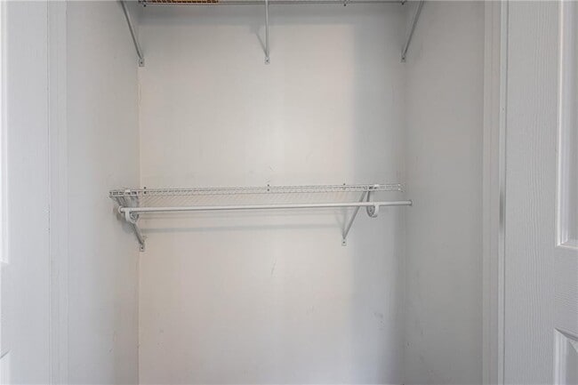 Building Photo - 4984 Crowe Dr SE