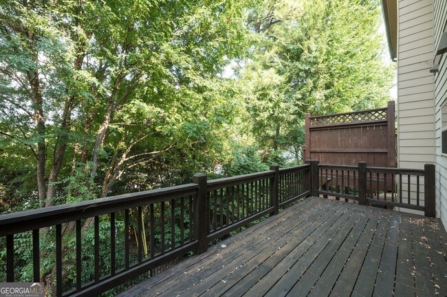 Building Photo - 921 Hickory Leaf Ct SE