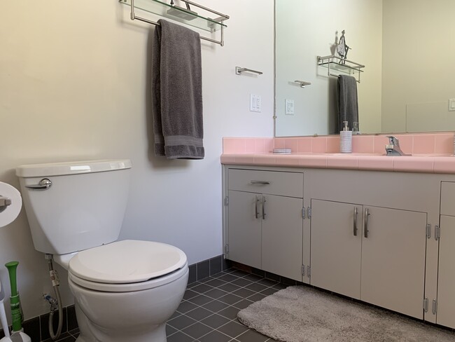 Master Bathroom - 5550 SW Oleson Rd