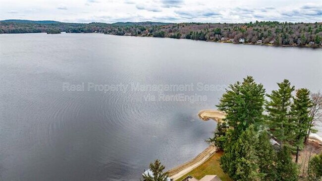 Building Photo - 94 Lakeshore Dr