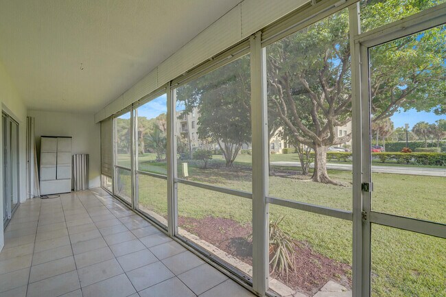 Building Photo - 200 Waterway Dr S