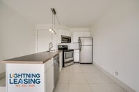 Building Photo - 3949 Los Feliz Blvd