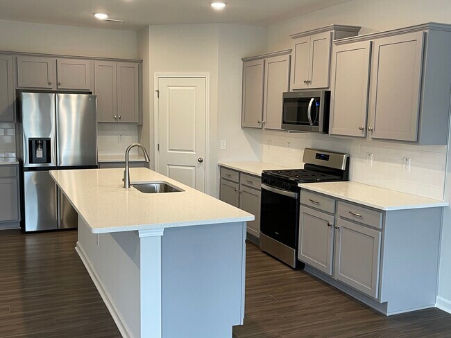 Building Photo - 3031 Ranger Dr