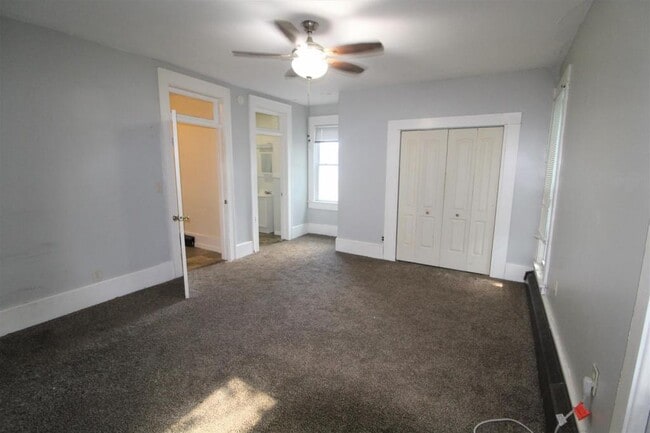 Building Photo - 2127 E Broadway