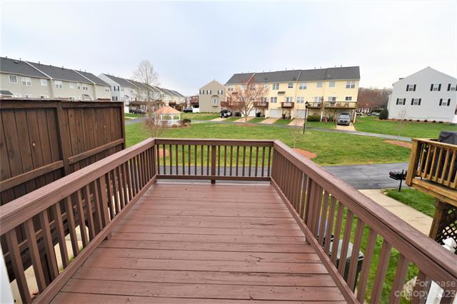 Building Photo - 9742 Bailey Rd