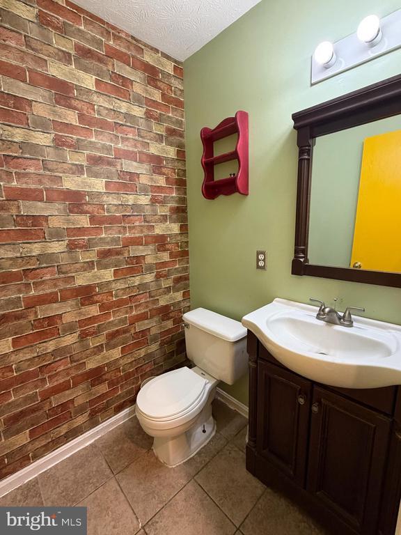 Building Photo - 204 Brunswick Rd