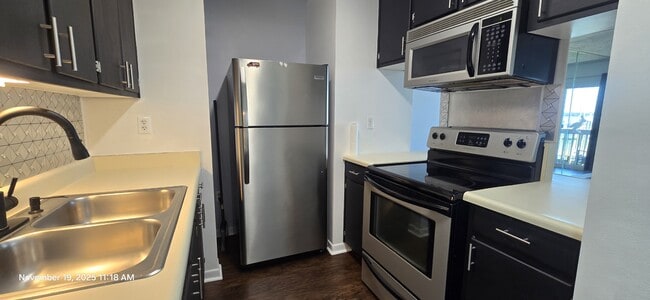 Building Photo - 5505 Sun Harbor Rd