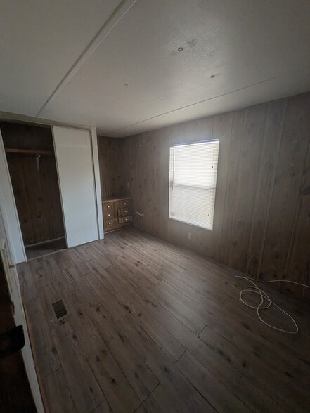 Building Photo - 3276 Mt Tabor Rd