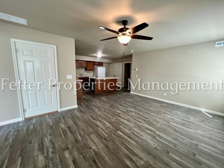 Building Photo - 5230 Canyon Cir