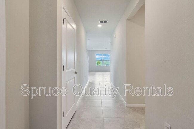 Building Photo - 7756 Syracuse Dr