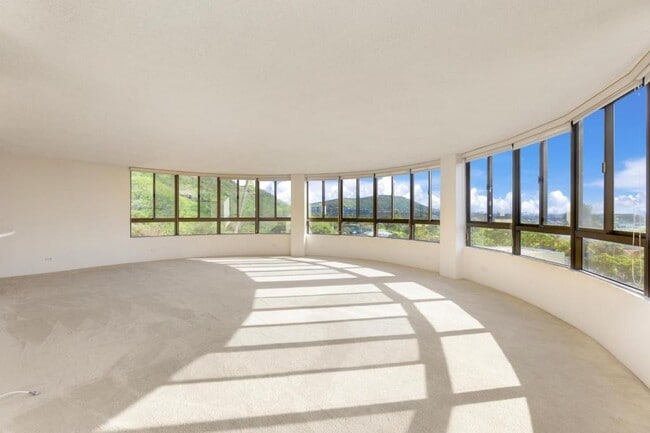 Building Photo - 6770 Hawaii Kai Dr