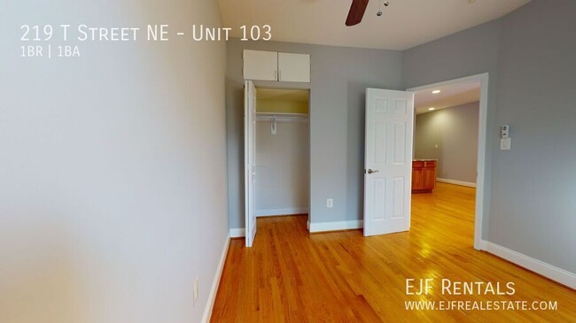 Building Photo - Modern 1 bedroom unit in Bloomingdale/Ecki...